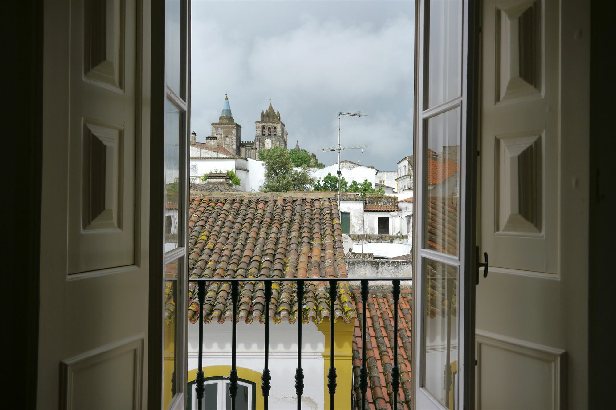 Evora Inn Экстерьер фото